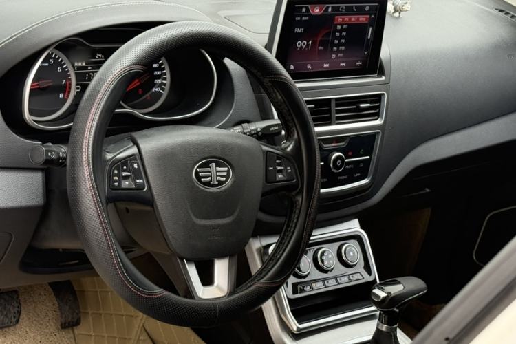 Used Bestune X40 2019 1.6L Automatic Luxury Version China V Emission Standard