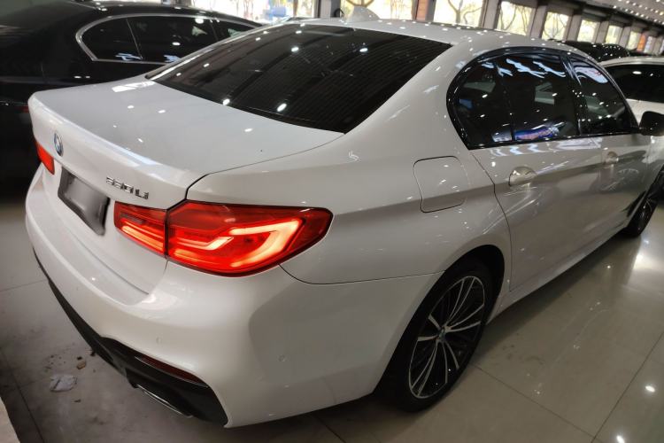 Used BMW 5 Series 2019 Facelifted 530Li Leading Edition M Sport Package
