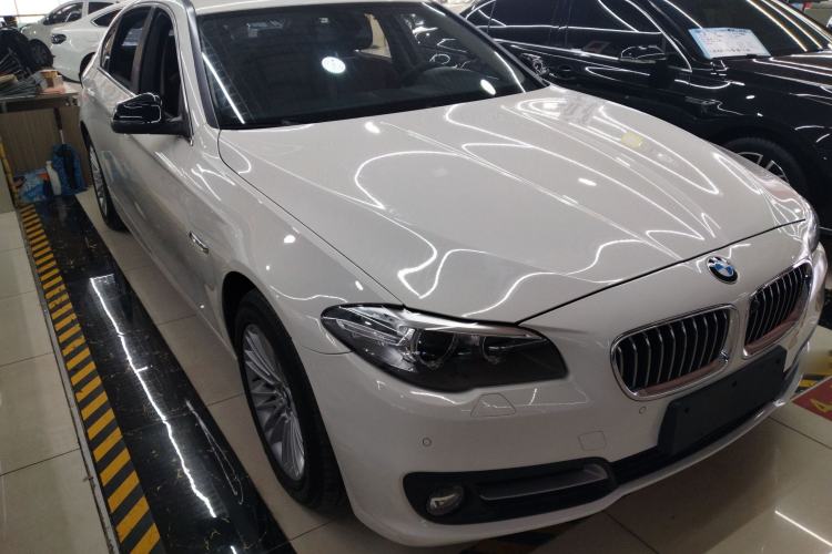 Used BMW 5 Series 2014 525Li Leading Model
