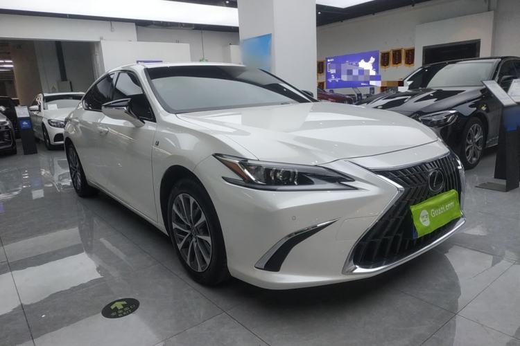 Used Lexus ES 2022 200 Excellence Edition
