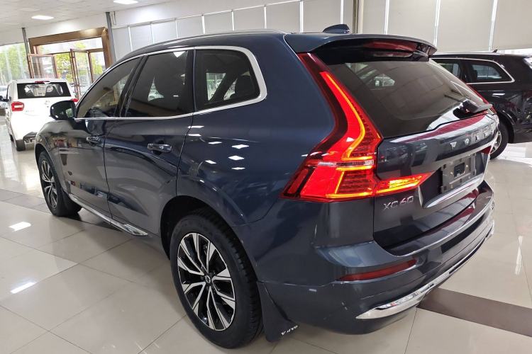 Used Volvo XC60 2023 B5 4x4 Smart Luxury Edition

