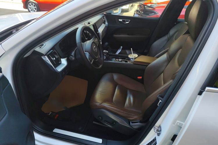 Used Volvo XC60 2020 T5 4x4 Zhiyi Luxury Edition
