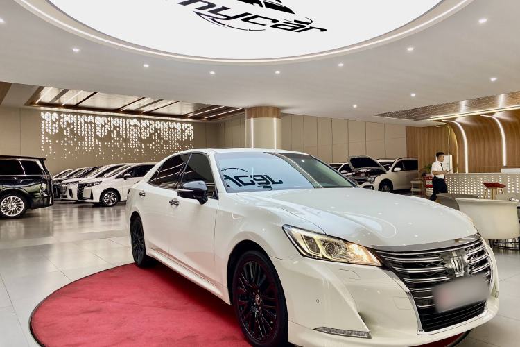 Used Toyota Crown 2015 2.0T Fashion Edition
