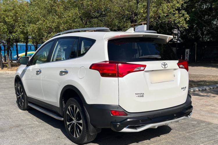 Used Toyota RAV4 2015 2.5L Automatic 4x4 Elite Edition
