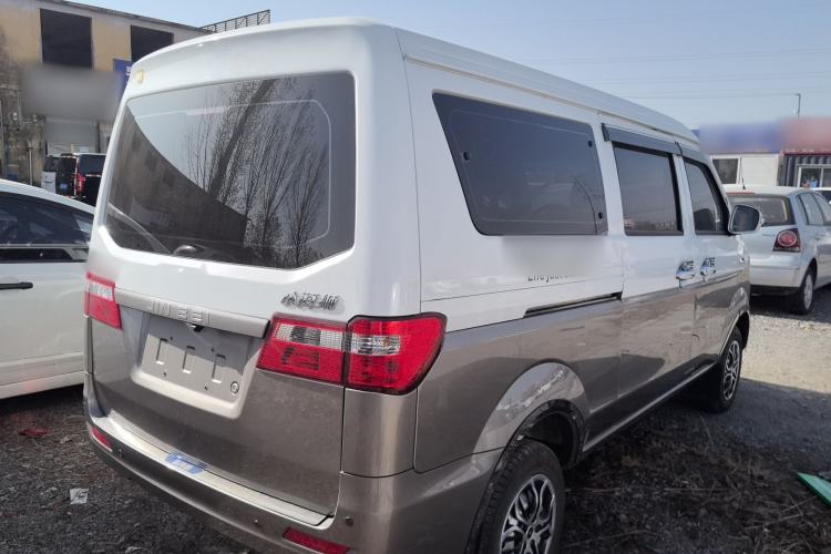 Used Jinbei Hiace X30 2024 1.5L Wealthy-Style Passenger Van 5/6/7 Seater
