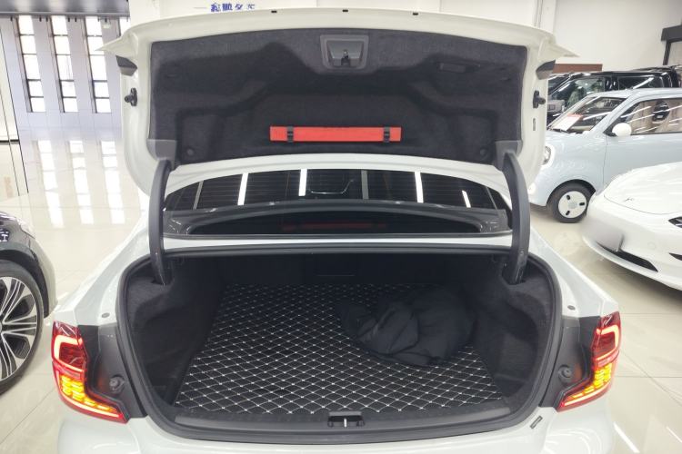 Used Volvo S60 2022 B4 Zhiyi Luxury Edition
