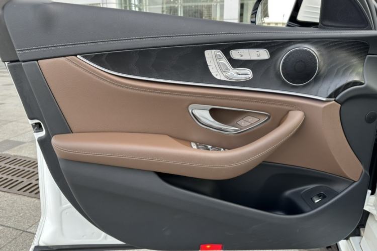 Used Mercedes-Benz E-Class 2019 E 300 L Sporty and Stylish Model
