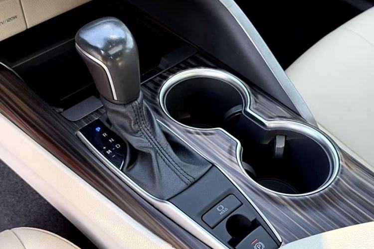 Used Toyota Camry 2019 2.0G Luxury Edition China V Standard
