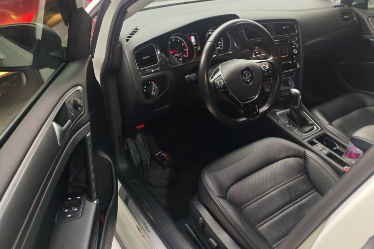 Used Volkswagen Golf 2019 1.8TSI Travel Edition