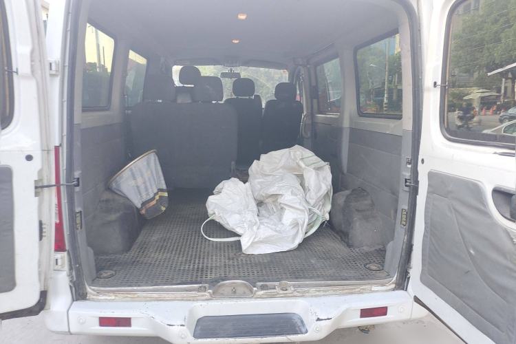 Used SAIC MAXUS Xintu V80 2021 2.0T PLUS AMT City Edition Short Wheelbase Ultra-Low Roof 5/6-Seater
