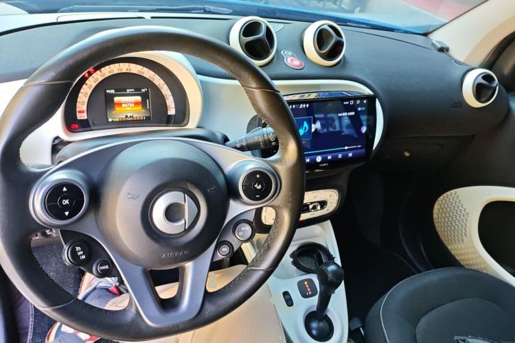 Used  fortwo 2015 1.0L 52 kW Hardtop Passion Edition
