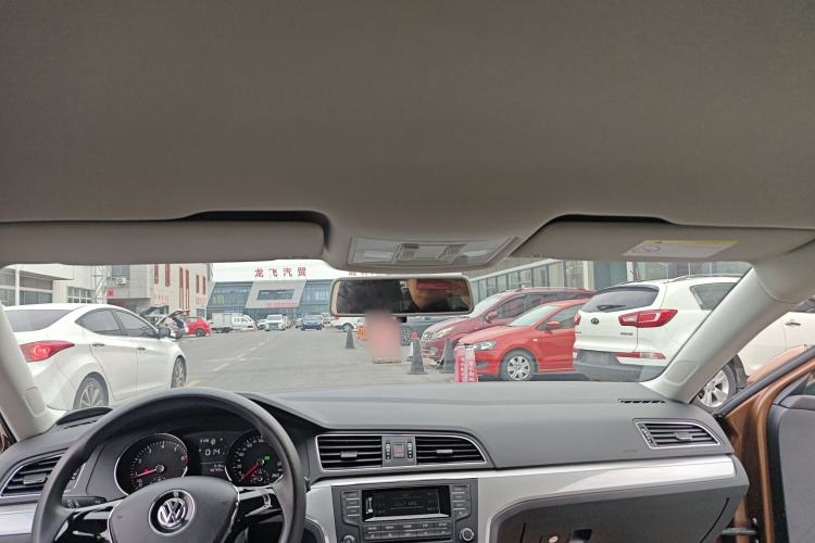 Used Volkswagen Lamando 2015 230TSI DSG Fashion Edition
