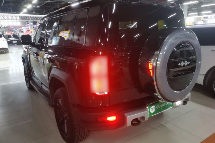 Used Formula Leopard Leopard 5 2023 Explore Edition
