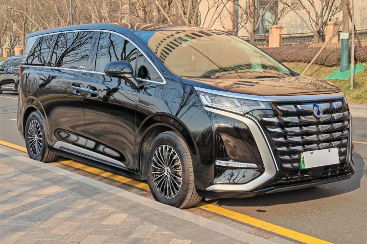 Used Denza D9 2024 DM-i 980 Four-Wheel Drive Prestige Model
