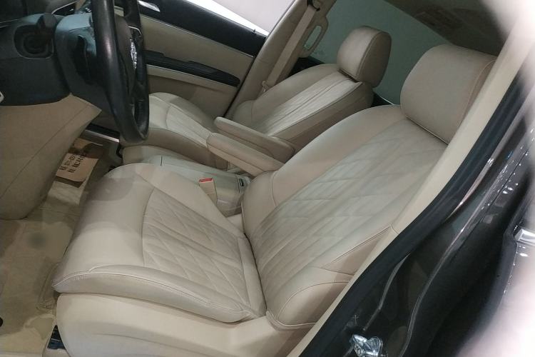 Used Buick GL8 2023 Land Executive Class 652T Luxury Model
