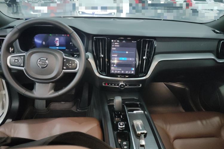 Used Volvo S60 2025 B4 Zhiyi Luxury Edition
