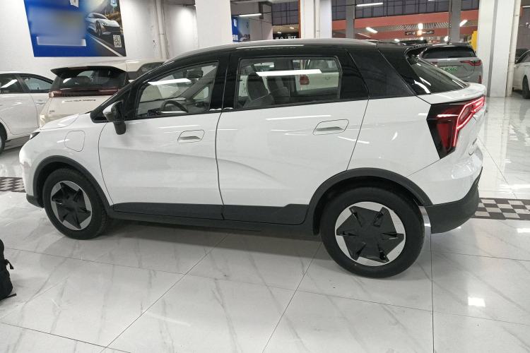 Used Geometry E Firefly 2024 301km Flowing Light
