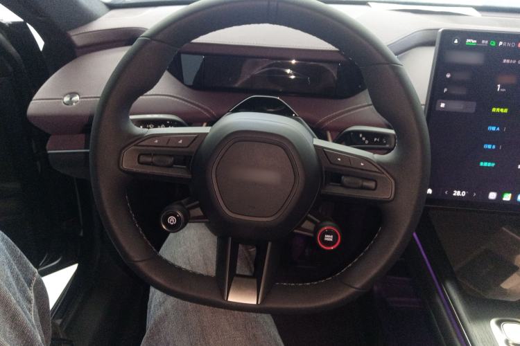 Used  SU7 2024 Rear-Drive Ultra-Long Range Advanced Pro-Level Intelligent Driving Version
