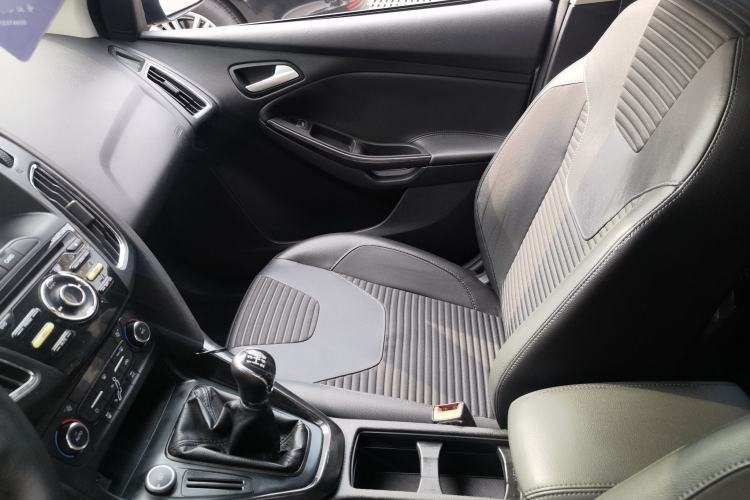 Used Ford Focus 2017 Hatchback 1.6L Manual Fashion Edition SmartDrive Version