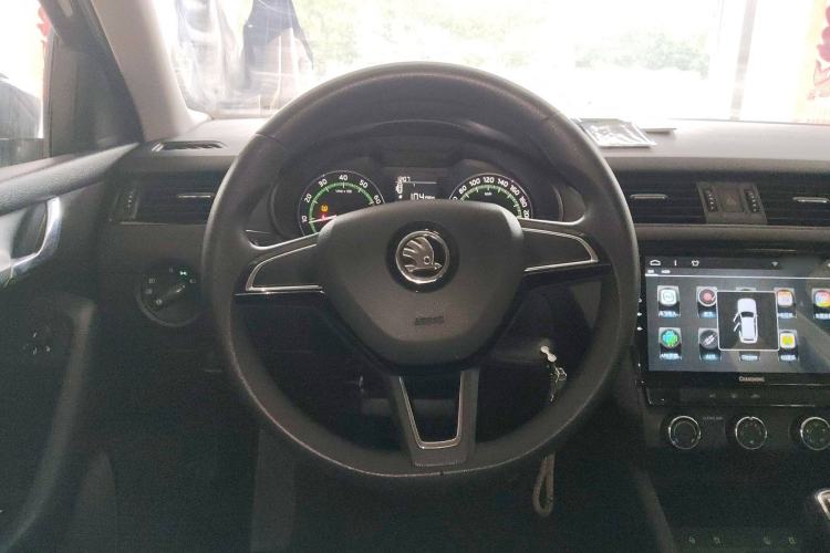 Used Skoda Octavia 2019 1.5L Manual Standard Edition China VI
