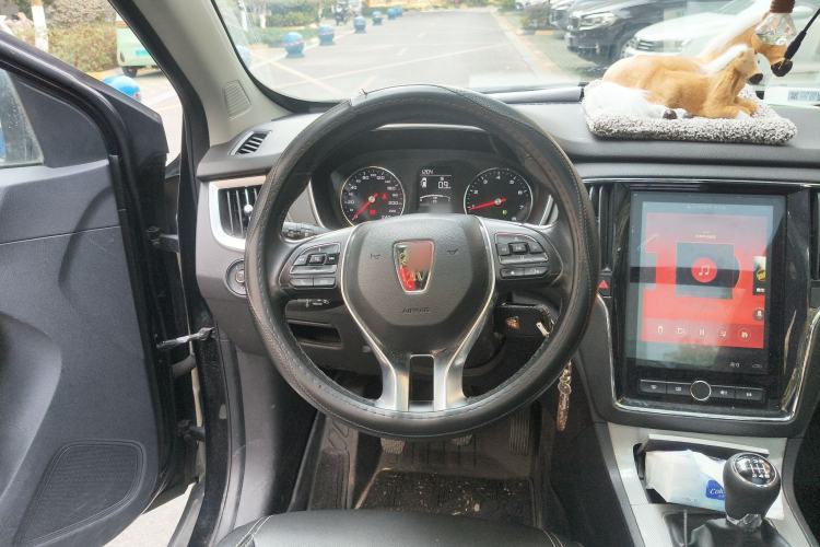 Used Roewe RX5 2019 20T Two-Wheel Drive Manual 4G Connect Platinum Edition
