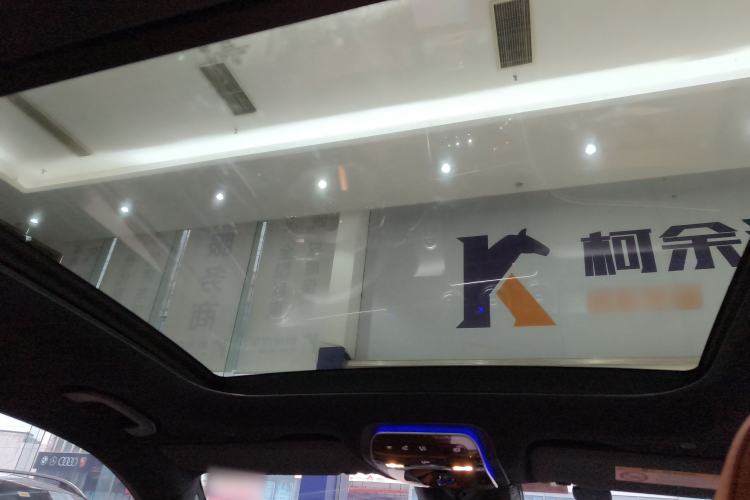 Used Mercedes-Benz GLC 2024 Facelifted GLC 260 L 4MATIC Luxury Version 5 Seats
