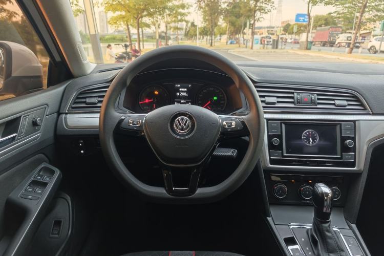 Used Volkswagen Lamando 2019 230TSI DSG Fashion Edition China VI
