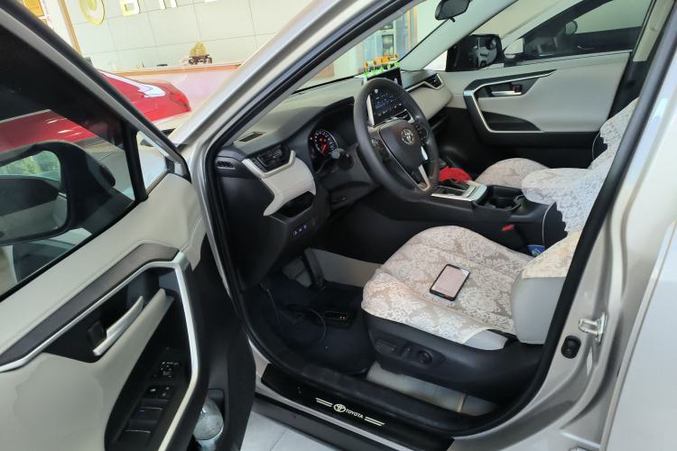 Used Toyota Wildlander 2022 2.0L CVT Two-Wheel Drive Luxury PLUS Edition
