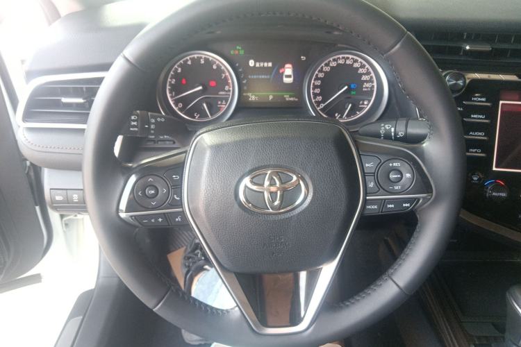 Used Toyota Camry 2018 2.5G Luxury Edition
