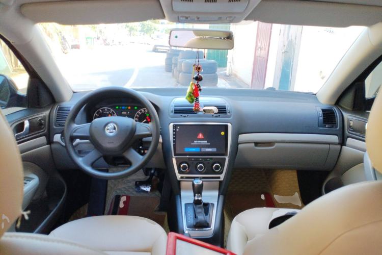 Used Skoda Octavia 2014 2.0L Automatic Yijie Edition
