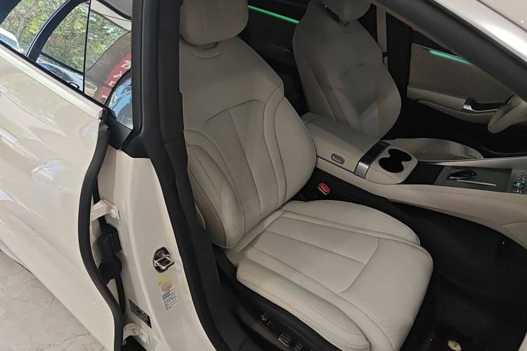 Used Denza Z9 2024 1100 km Four-Wheel Drive Max Version
