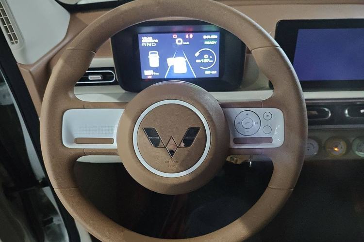 Used Wuling Hongguang MINIEV 2024 3rd Generation 215km Advanced Version
