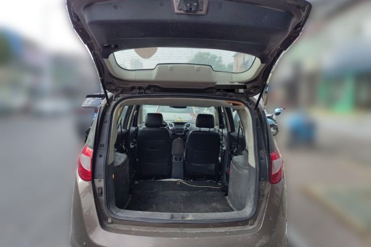 Used  Refine M2 2013 1.5L Manual Luxury 5-Seater