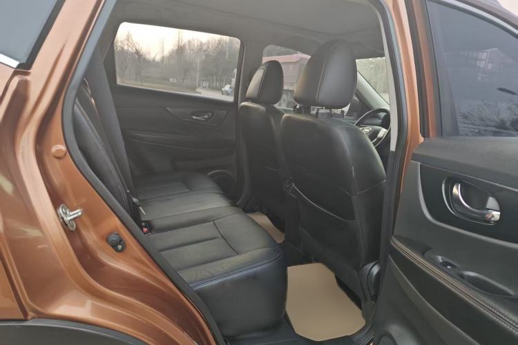 Used Nissan X-Trail 2014 2.5L CVT Leading Edition 4WD