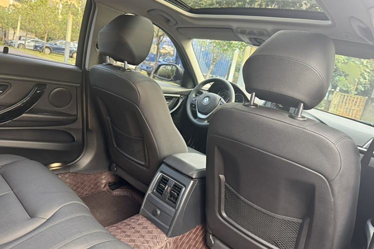 Used BMW 3 Series 2016 320Li Ambition Model
