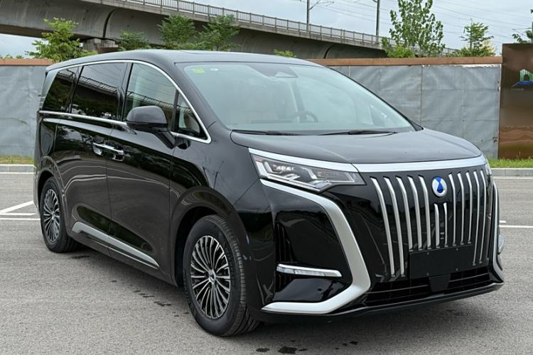 Used Denza D9 2024 EV 620 Premium Model
