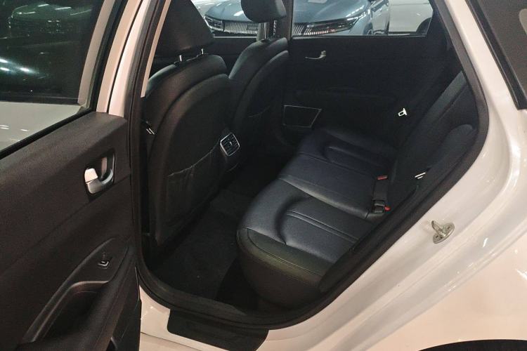 Used Kia K5 New Energy 2018 2.0L Smart Enjoyment Version
