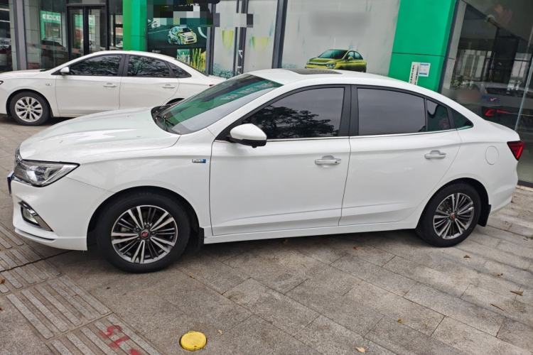 Used Roewe i5 2019 1.5L Automatic 4G Connected Langhao Edition
