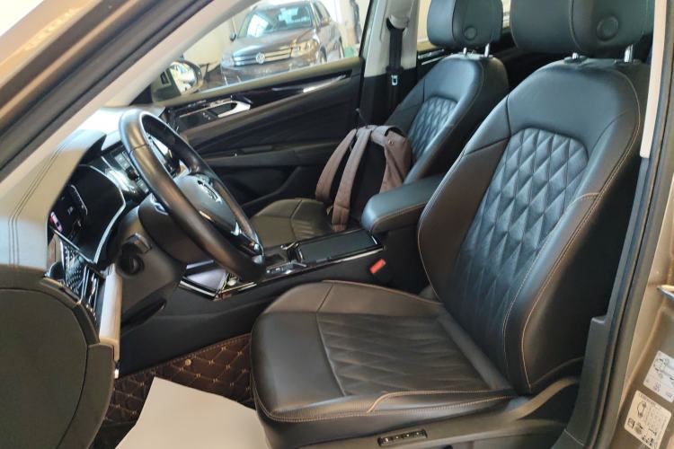 Used Volkswagen Passat 2019 330TSI Luxury Edition China VI Standard
