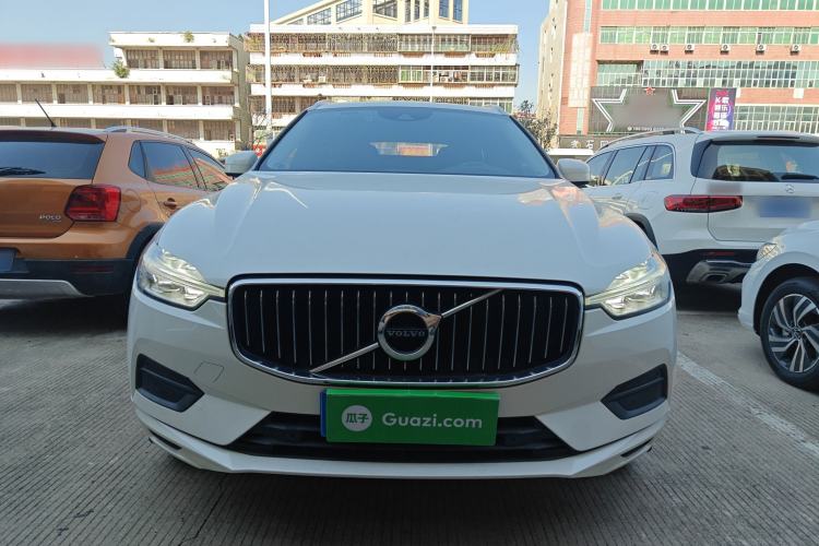 Used Volvo XC60 2018 T5 4x4 Smart Edition
