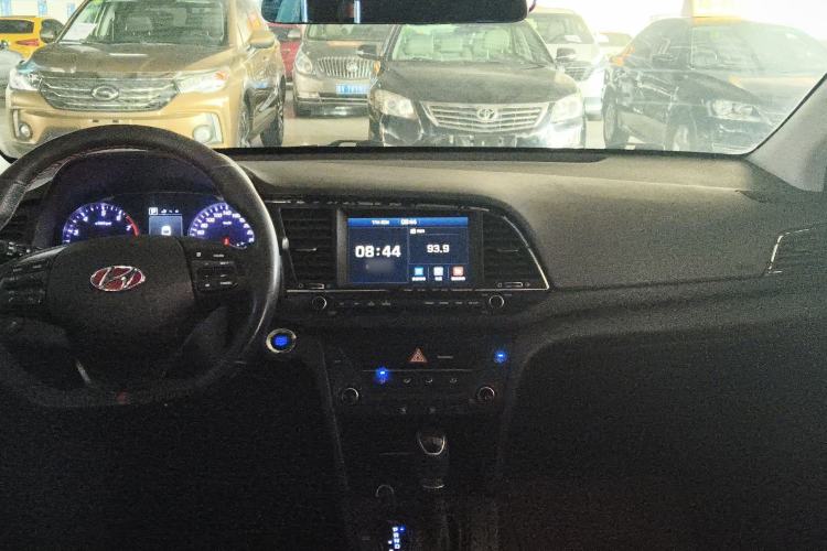 Used Hyundai Elantra 2016 1.4T Dual-Clutch Xuan Dong · Dynamic Version
