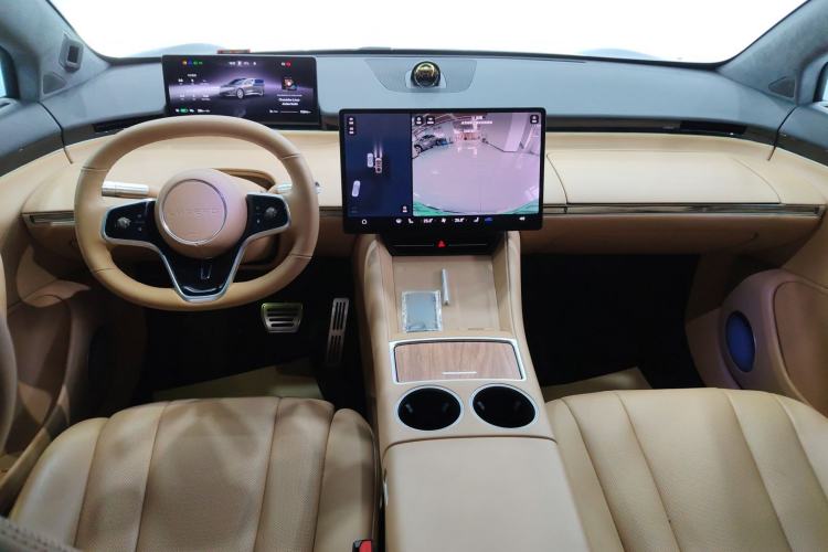 Used Hima Luxeed R7 2024 All-Electric 667 km Max
