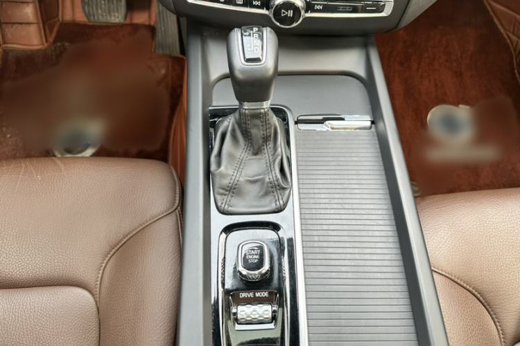 Used Volvo XC60 2021 T5 4x4 Smart Luxury Edition
