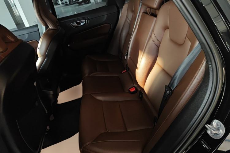 Used Volvo XC60 2024 B5 4x4 Smart Luxury Edition
