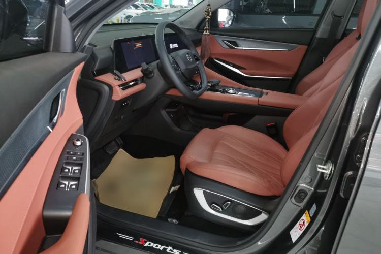 Used Changan CS75 PLUS 2024 3rd Generation Champion Edition 1.5T Intelligent Drive Dynamic Model
