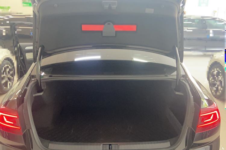 Used Volkswagen Magotan 2025 Revised Version Zhongxiang Edition 330TSI DSG Luxury Trim
