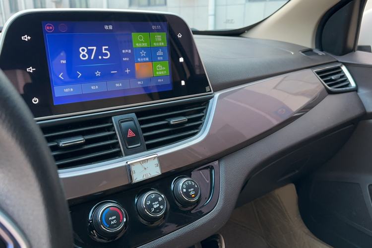 Used Baojun 310W 2017 1.5L Manual Fashion Model China V
