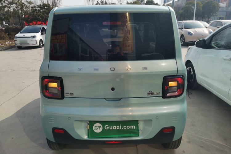 Used Geely Galaxy Panda 2024 Panda Mini 200km Endurance Bear
