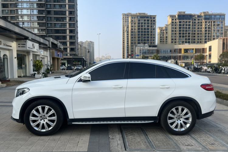 Used Mercedes-Benz GLE Coupe 2018 GLE 320 4MATIC Coupe SUV
