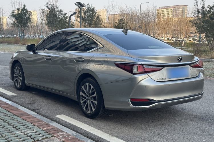 Used Lexus ES 2021 200 Excellence Edition
